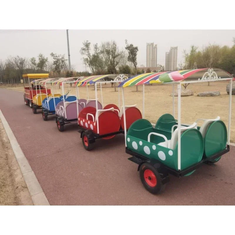 Furniture Hardware Shop - Manzaralı park meydanı, raylı olmayan tren